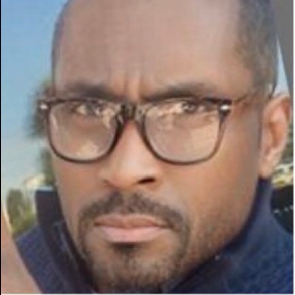 Meet your Posher, Mitchell - Picture 3 of 8